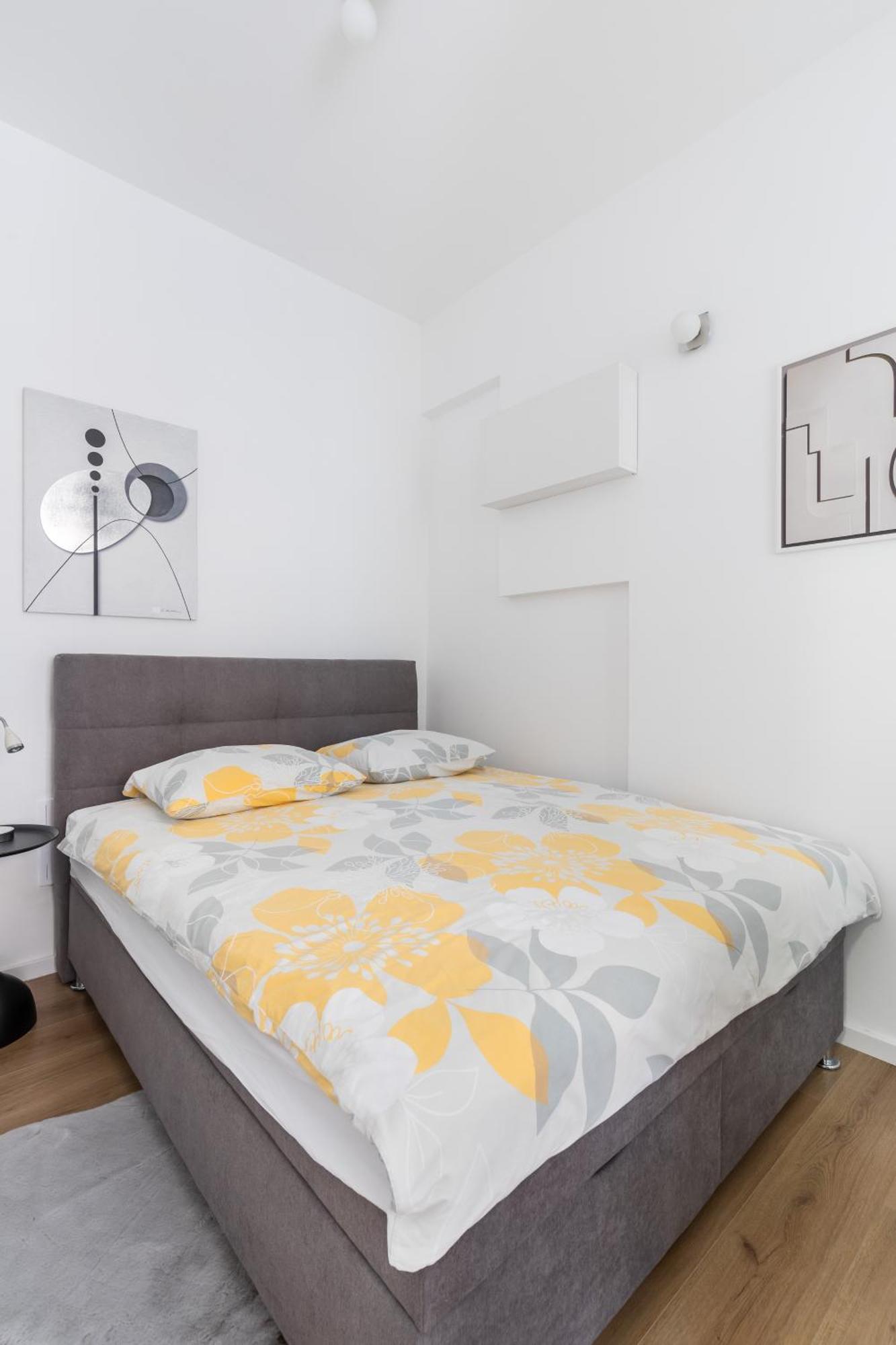 Apartment Modern Studio Near Znjan Beach สปลิท ภายนอก รูปภาพ